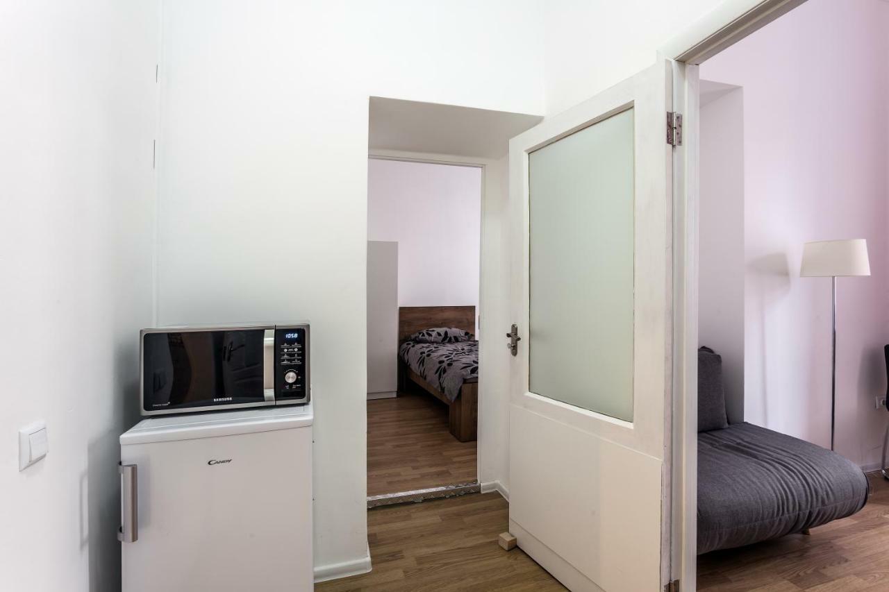 Modern Apartment In Lviv Historic Centre Exterior photo